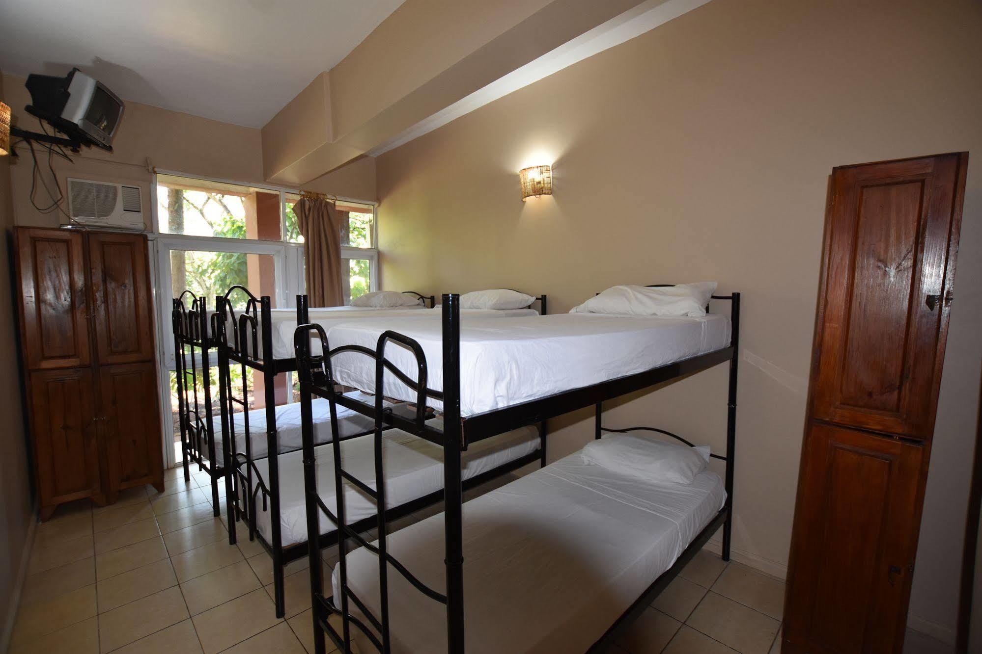 Iguazu Inn Hostel Puerto Iguazú Kültér fotó