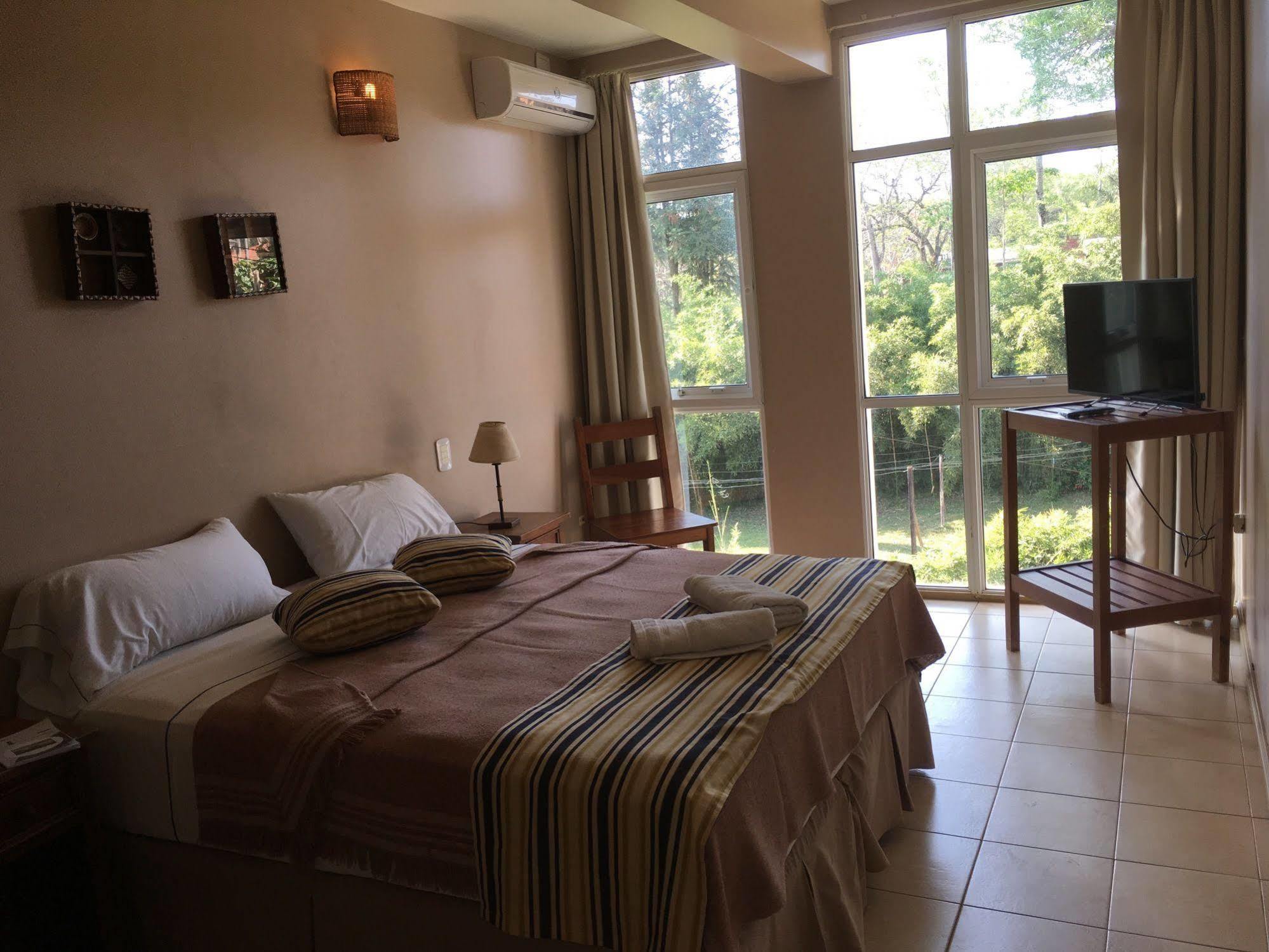 Iguazu Inn Hostel Puerto Iguazú Kültér fotó